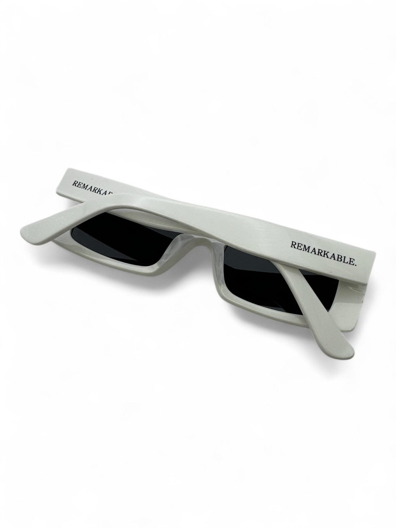 Flair - Black / White